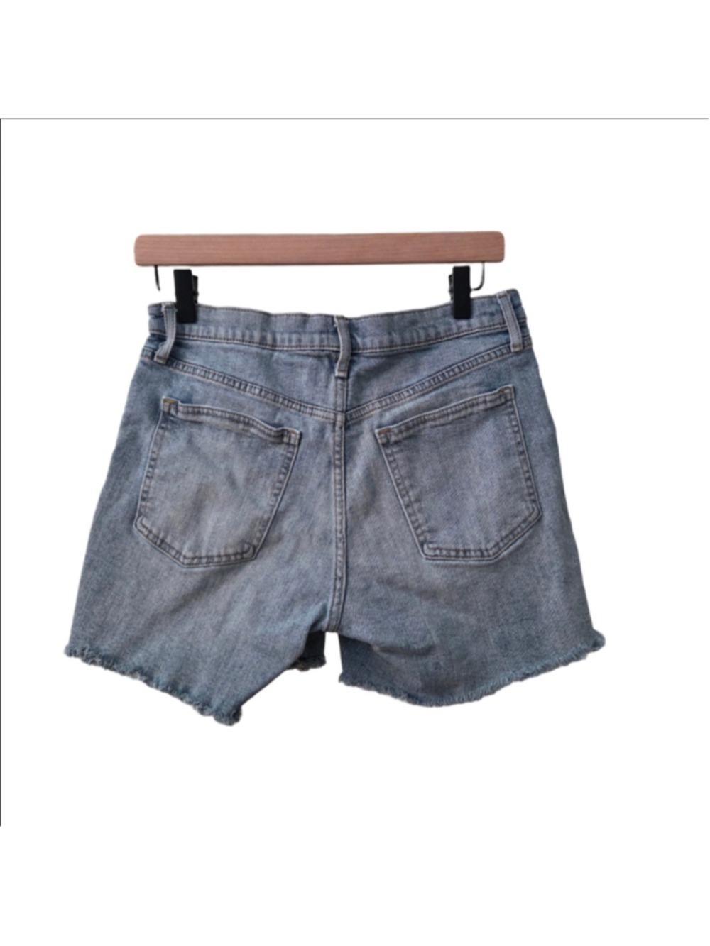 GAP Women's Light Wash Raw Hem Denim Shorts Size 28 Blue - Picture 2 of 5
